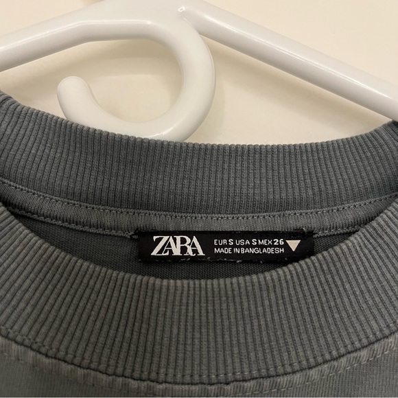 Zara Gray Ribbed Sweatshirt - Picture 2 of 3
